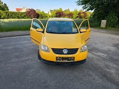 Gebraucht VW Fox 55 PS (40 kW) 2007 Gelb Kleinwagen