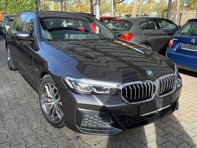 Gebraucht BMW 530e M Sport 292 PS (214 kW) 2022 Grau Kombi