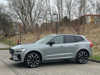 Second-hand Volvo XC60 Ultimate 197 CP (144 kW) 2023 Gri SUV