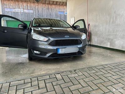 Usata Ford Focus 120 CV (88 kW) 2017 Argento Station wagon