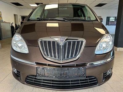 Gebraucht Lancia Musa 95 PS (69 kW) 2011 Braun Van / Kleinbus