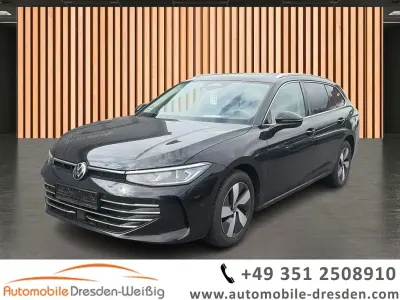 Gebraucht VW Passat Elegance 150 PS (110 kW) 2025 Schwarz Kombi