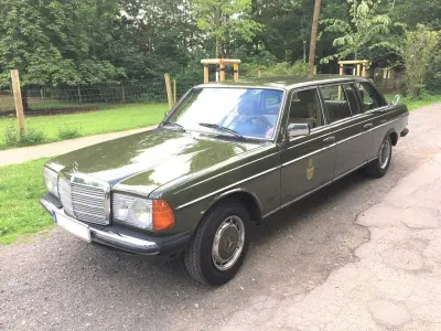 Gebraucht Mercedes 250 129 PS (94 kW) 1980 Grün Limousine