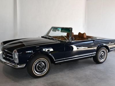 Gebraucht Mercedes 230 150 PS (110 kW) 1964 Blau Cabrio