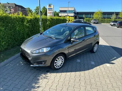Second-hand Ford Fiesta Titanium 101 CP (74 kW) 2017 Gri Hatchback