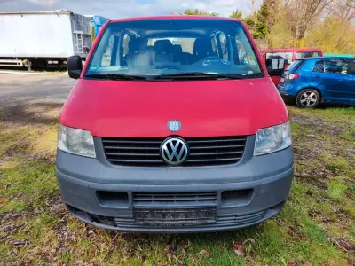 Usata VW Caravelle 86 CV (63 kW) 2004 Furgone