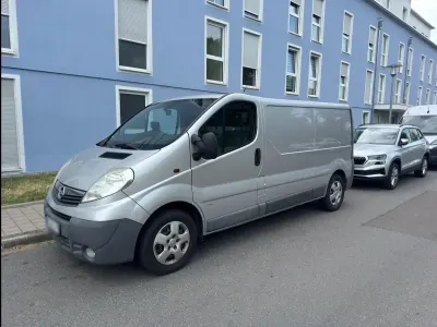 Gebraucht Opel Vivaro 114 PS (83 kW) 2014 Silber Van / Kleinbus
