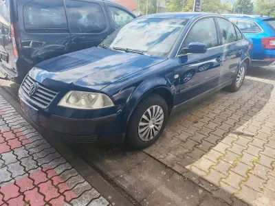 Gebraucht VW Passat 102 PS (75 kW) 2003 Blau Limousine