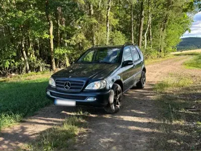 Gebraucht Mercedes ML270 163 PS (119 kW) 2003 Schwarz SUV