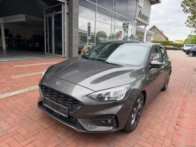 Używany Ford Focus Style 125 KM (91 kW) 2020 Szary Sedan/Limuzyna