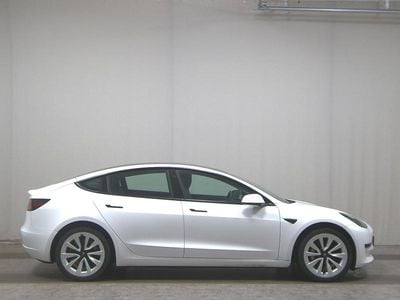 Weiss Gebraucht 2022 Tesla Model 3 RWD Limousine | 23.480 € (Guter Preis)