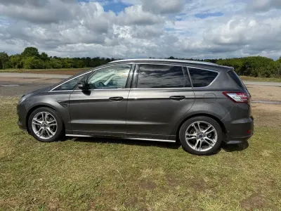 Używany Ford S-MAX Titanium 241 KM (177 kW) 2016 Szary Minivan