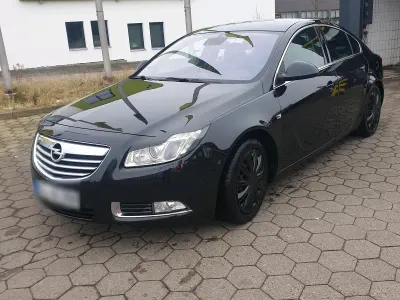 Second-hand Opel Insignia 220 CP (161 kW) 2011 Negru Berlinǎ
