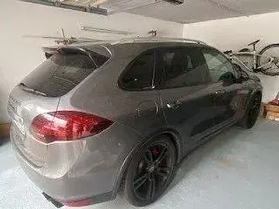 Gebraucht Porsche Cayenne Turbo 500 PS (367 kW) 2010 Grau SUV
