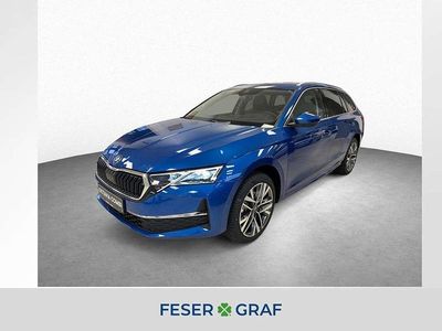 Raceblau metallic Gebraucht 2024 Skoda Octavia Tour Kombi | 35.980 € (Etwas zu teuer)