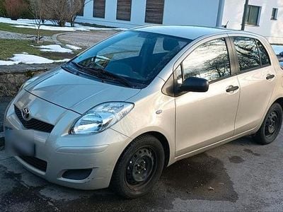Gebraucht Toyota Yaris 2009 Beige Kleinwagen