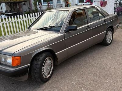 Usata Mercedes 190 122 CV (89 kW) 1990 Berlina