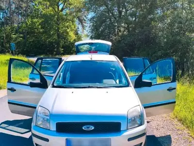 Gebraucht Ford Fusion 80 PS (58 kW) 2004 Silber Kleinwagen