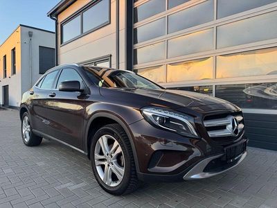 Gebraucht Mercedes GLA220 177 PS (130 kW) 2016 Braun SUV
