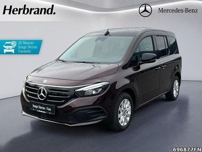 Gebraucht Mercedes EQT200 89 kW (122 PS) 2024 Rot Van / Kleinbus