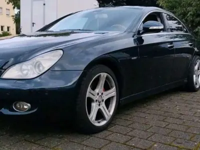Gebraucht Mercedes CLS320 224 PS (164 kW) 2007 Andere farben Coupé