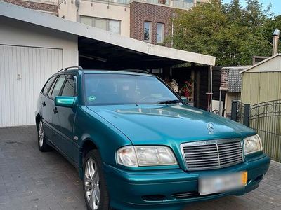 Mercedes C180