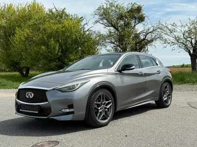 Gebraucht Infiniti Q30 211 PS (155 kW) 2016 Grau SUV