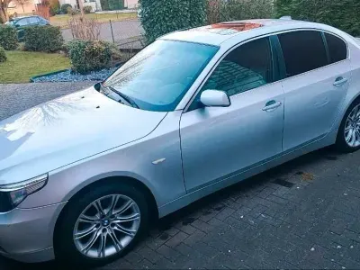 Gebraucht BMW 523 177 PS (130 kW) 2006 Silber Limousine