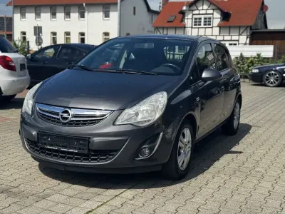Używany Opel Corsa 75 KM (55 kW) 2013 Hatchback