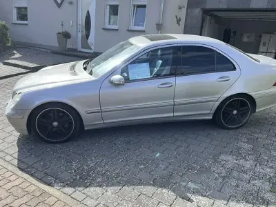 Gebraucht Mercedes C240 Avantgarde 170 PS (125 kW) 2003 Silber Limousine