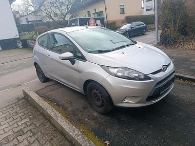 Gebraucht Ford Fiesta 60 PS (44 kW) 2011 Silber Kleinwagen