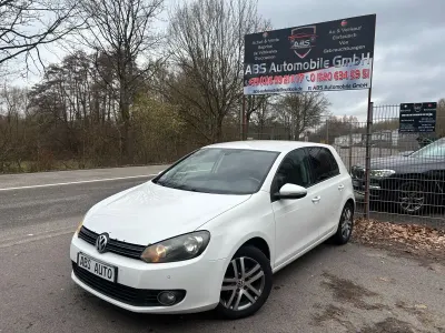 Gebraucht VW Golf VI Comfortline 105 PS (77 kW) 2010 Weiß Kleinwagen