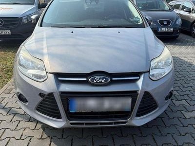 Gebraucht Ford Focus 125 PS (91 kW) 2011 Grau Kombi