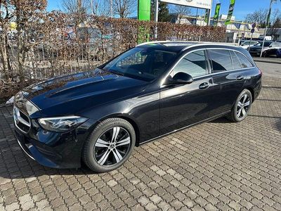 Gebraucht Mercedes C200 Avantgarde 163 PS (119 kW) 2023 Schwarz Limousine