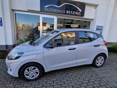 Grau Gebraucht 2025 Hyundai i10 Comfort Kleinwagen | 16.344 € (Fairer Preis)
