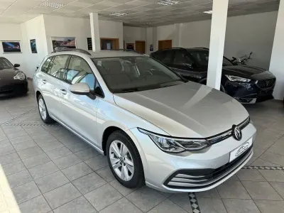 Gebraucht VW Golf VIII Life 116 PS (85 kW) 2023 Silber Kombi