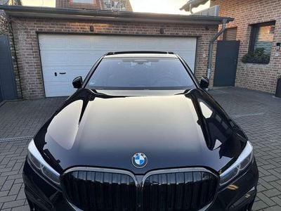 Gebraucht BMW 750 Executive 530 PS (389 kW) 2019 Schwarz Limousine