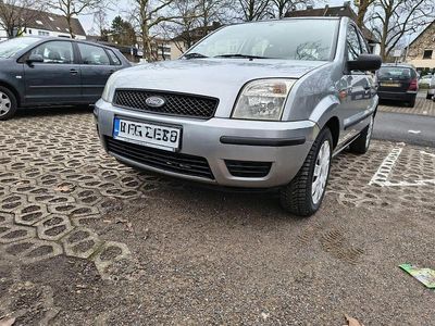 Grau Gebraucht 2005 Ford Fusion Kleinwagen | 2.799 € (Etwas zu teuer)