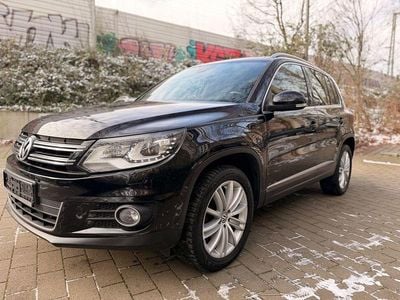 Gebraucht VW Tiguan LOUNGE 150 PS (110 kW) 2016 Schwarz SUV