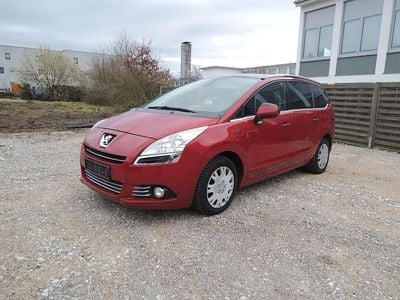 Gebraucht Peugeot 5008 Allure 150 PS (110 kW) 2012 Rot Van / Kleinbus