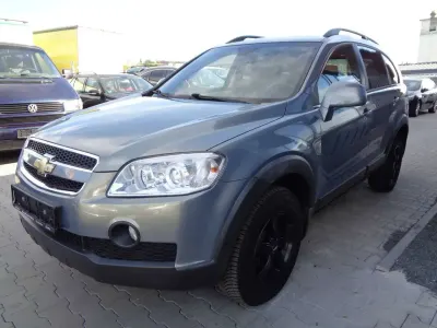 Gebraucht Chevrolet Captiva LT 150 PS (110 kW) 2009 Muschelgrau/placid gray SUV