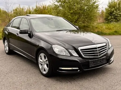 Gebraucht Mercedes E300 Avantgarde 231 PS (169 kW) 2012 Schwarz Limousine