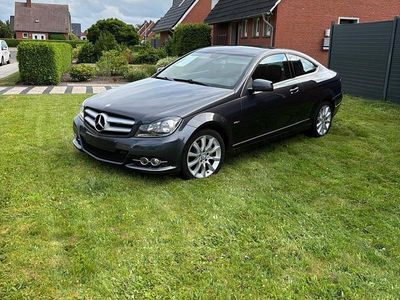 Gebraucht Mercedes C180 156 PS (114 kW) 2012 Grau Coupé