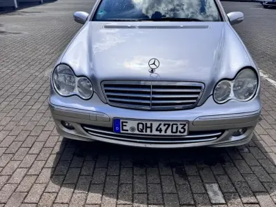 Gebraucht Mercedes C180 143 PS (105 kW) 2006 Grau Limousine