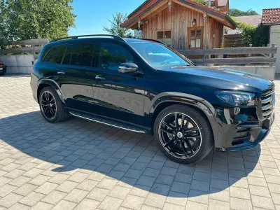 Neu Mercedes GLS450 AMG 367 PS (269 kW) 2026 Schwarz SUV