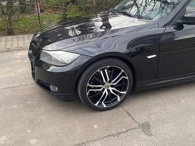Gebraucht BMW 318 143 PS (105 kW) 2010 Schwarz Kombi
