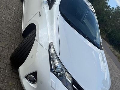 Toyota Auris Hybrid