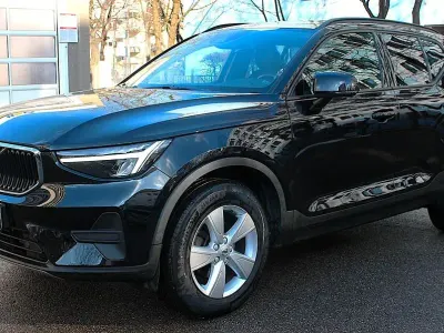 Gebraucht Volvo XC40 129 PS (94 kW) 2023 Schwarz SUV