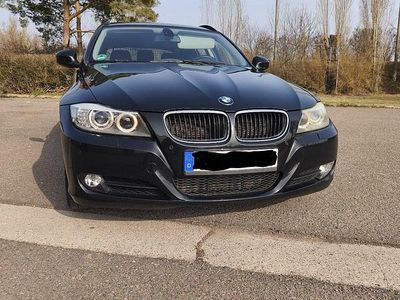 Gebraucht BMW 320 184 PS (135 kW) 2011 Schwarz Kombi
