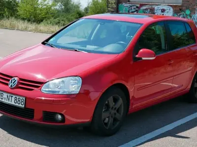 Gebraucht VW Golf VI 122 PS (89 kW) 2008 Rot Kleinwagen